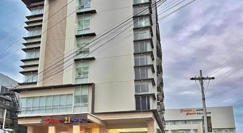 District 21 Hotel Iloilo City Exteriör bild